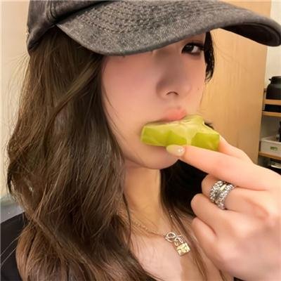 花之谷在线观看海报